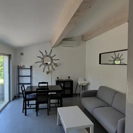 Holiday home Maisonnette Presqu Ile De Giens